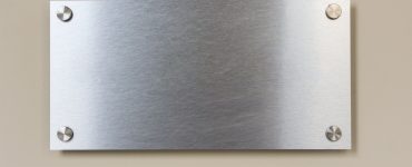 pourquoi installer signaletique murs